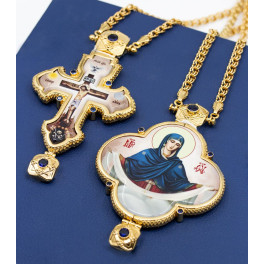 Archbishop's sets of brass in gilt with chains