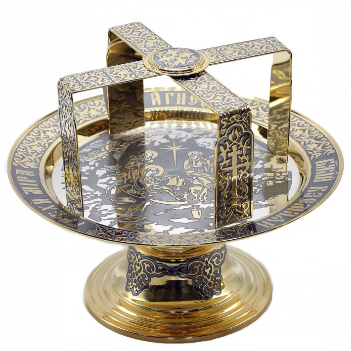 Brass diskos with fragmentary gilding and oxidation